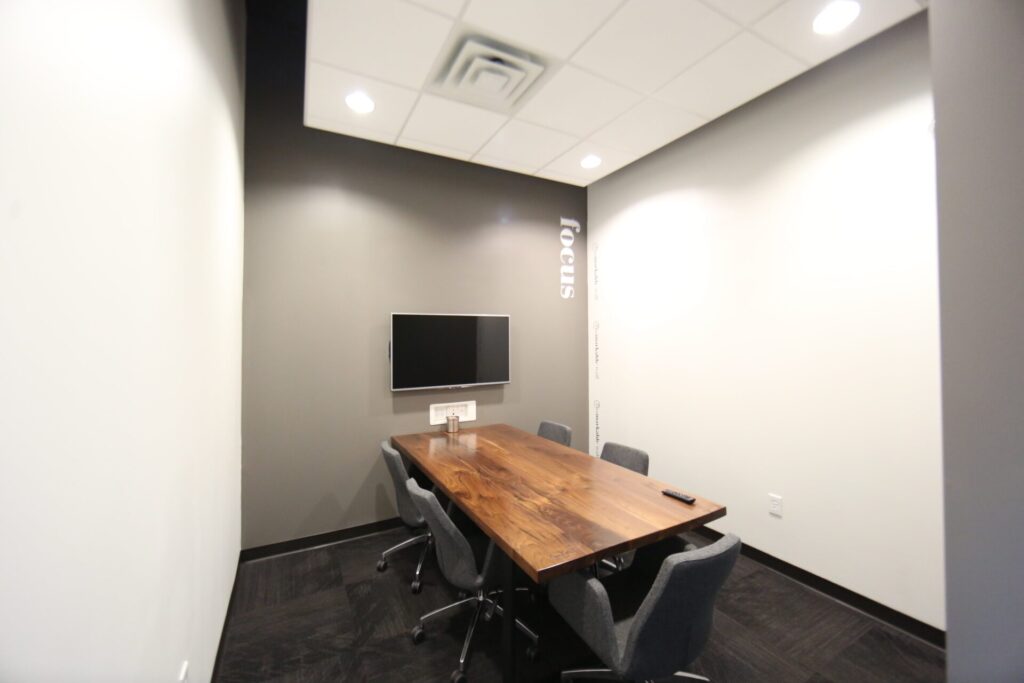 Meeting room seating up to 5 people