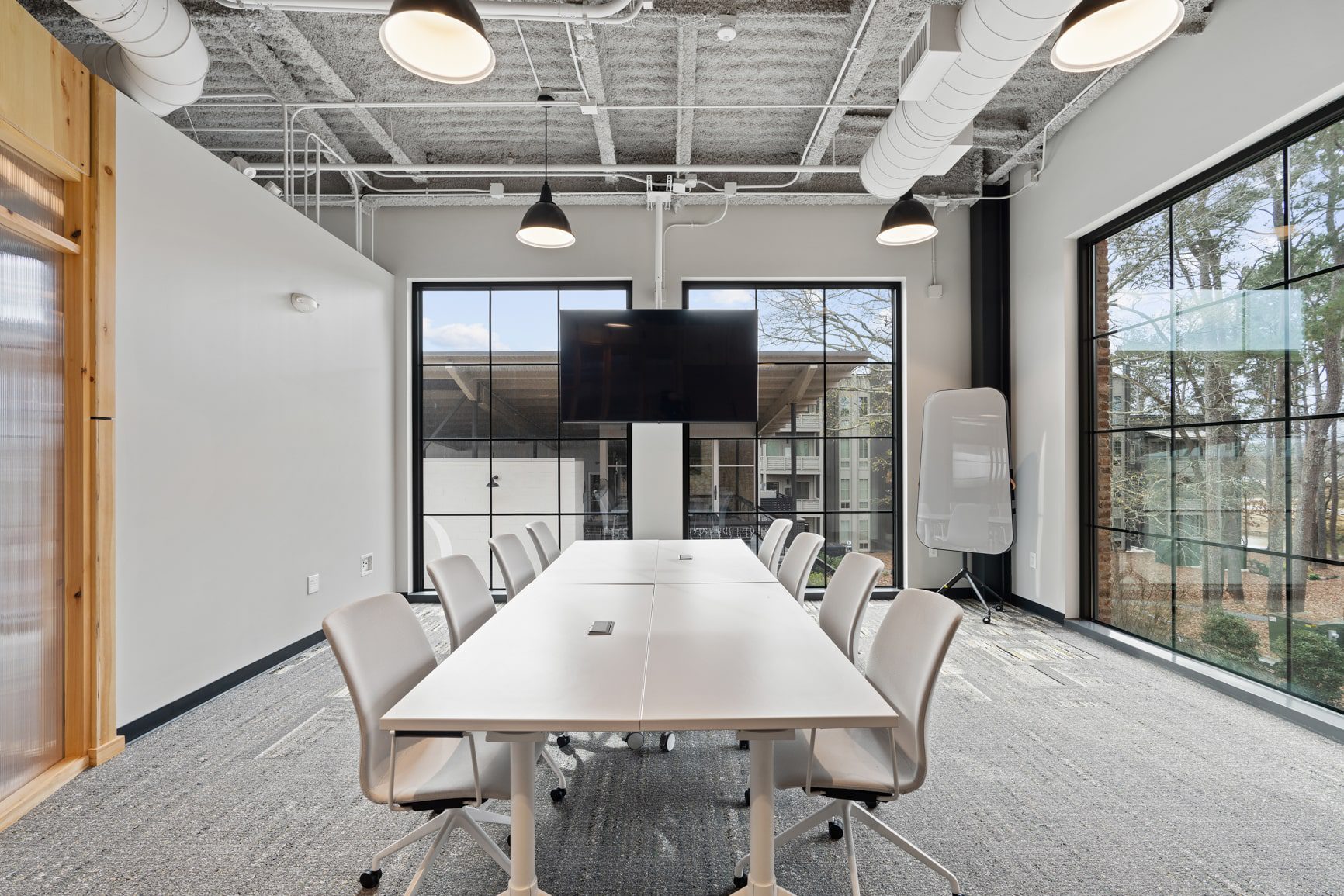Inspire_Trilith_Flexible-meeting-room_boardroom-1
