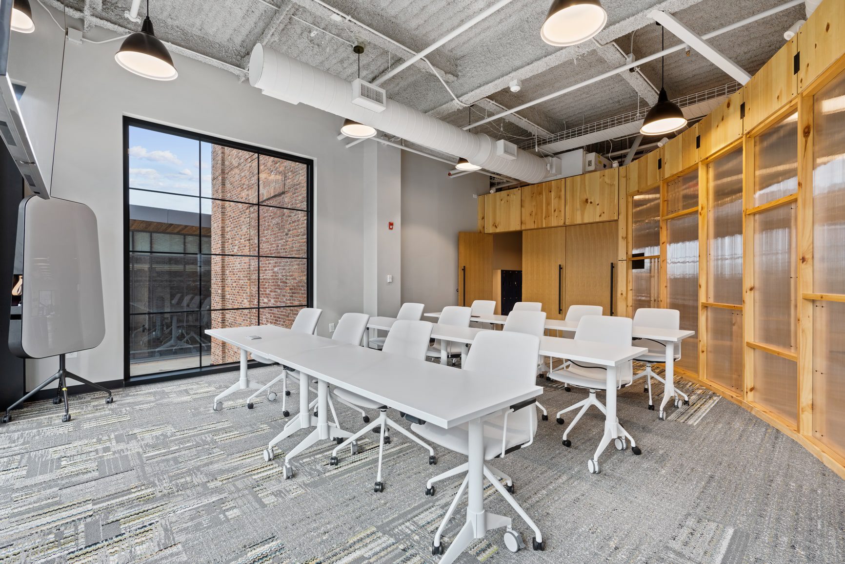 Inspire_Trilith_Flexible-meeting-room_classroom-3