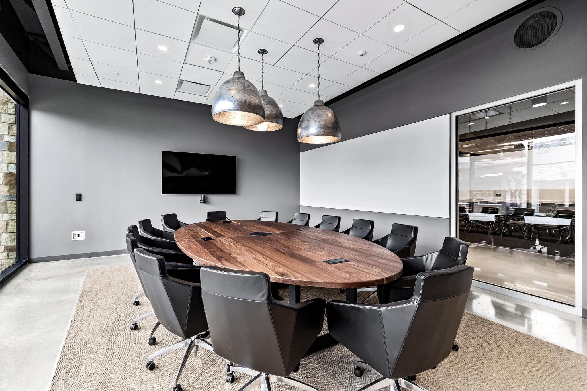 Summit, boardroom with TV with projection capabilities