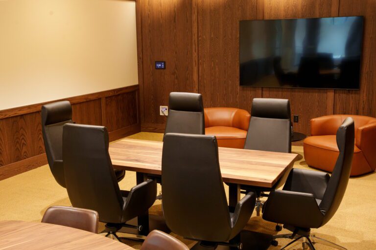 Lodge, collaboration room