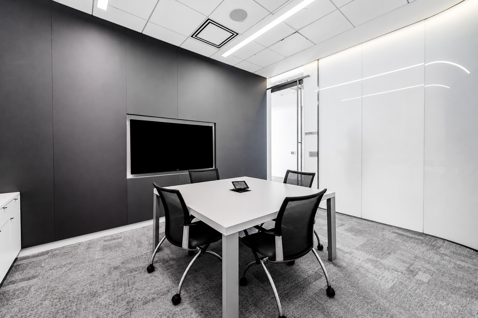 Focus, Meeting room seating up to 4 people